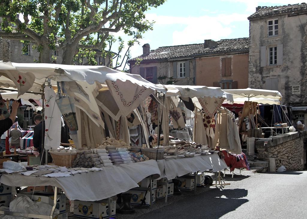 Cypres Du Paradis A Gordes Buitenkant foto
